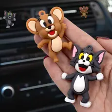 Pingente Aromatizador Tom & Jerry – A Dupla Mais Icônica Agora no Seu Carro! ✨ 2 Pingente Aromáticos, Perfume