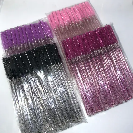 kit com 50 Escovas De Cílios E Sobrancelha Descartáveis com Glitter ENVIO IMEDIATO