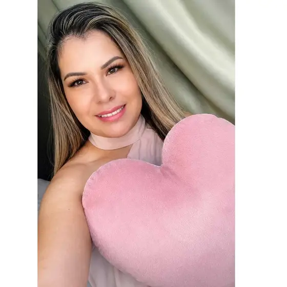 ALMOFADA CORAÇAO DE PELUCIA de 38 cm/PELUCIA DECORATIVA