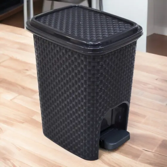 Lixeira Banheiro Cozinha Rattan com Pedal 7 Litros com Tampa