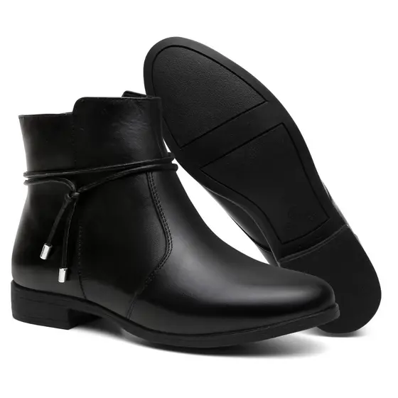 Bota Confort Feminina Em Couro Leg, Cano Curto Bico Redondo.