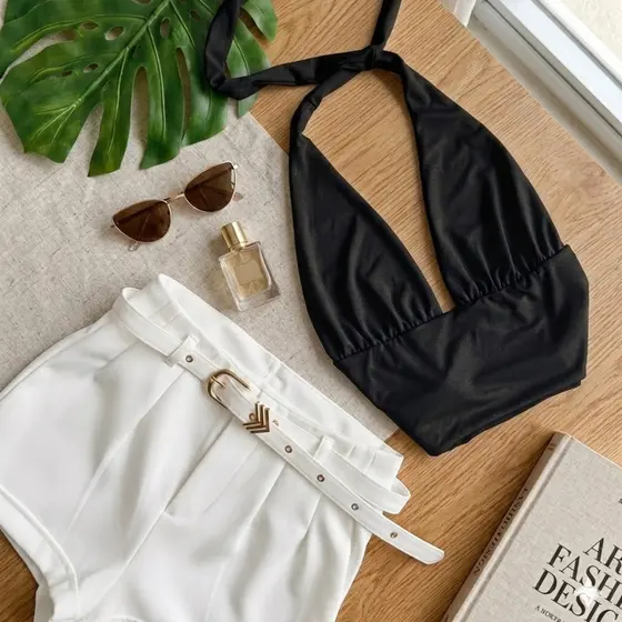 Conjunto Elegante Short Alfaiataria Com Cinto + Top Cropped Gringa MultiFormas Amarração Decote Elegante Moda Feminina