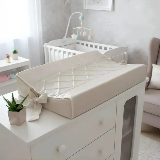 Trocador Luxo Plastificado Anatômico Pérola Palha Para Bebe de cômoda maternidade com zíper acolchoado