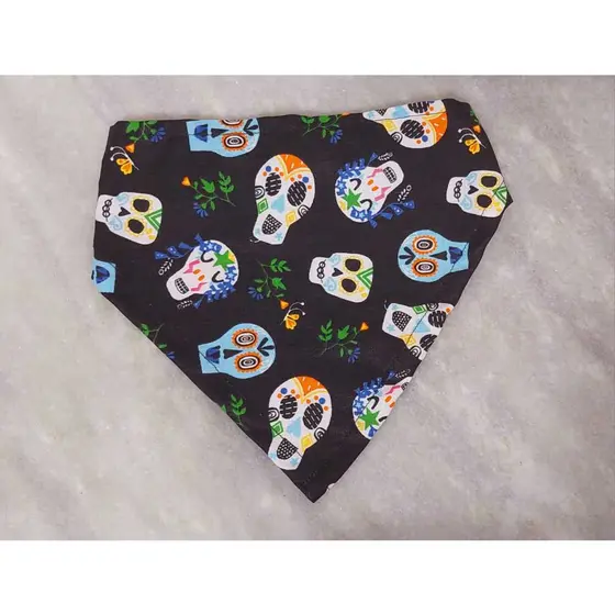 Bandana para cachorro, bandana para spitz, bandana para cachorro de pequeno porte, bandana P (caveirinha mexicana)