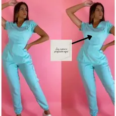 Scrub / Pijama Cirurgico Com Bolso Na Lateral na Calça + BORDADO NOME E PROFISSÃO INCLUSO