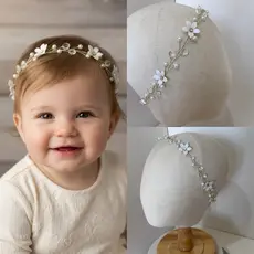 Tiara Isis branca batizado, flores,daminha,casamento,aniverario