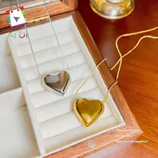 Colar Feminino em Aço Inoxidável Folheado a Ouro 18K – Design Clássico, Elegante e Durável