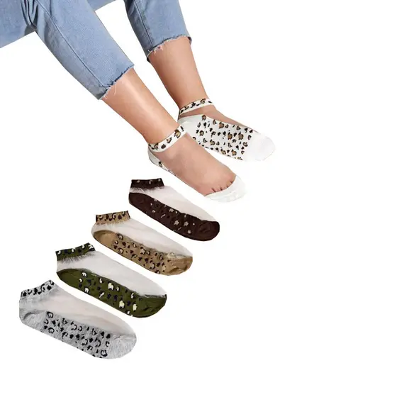 Meia Feminina de Tornozelo Transparente com Solado Estampado: Kit 3 Pares Sortidos