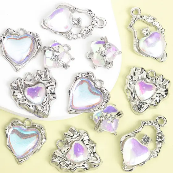 10 Peças Delicadas Sonhadoras Amor Coração Série Falso Moonstone Vidro Incrustação Amuletos De Liga-Dia Dos Namorados Ca