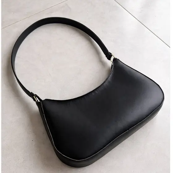 Bolsa Baguete Feminina de Lado Tiracolo Transversal de Ombro Pequena Estilosa Barata