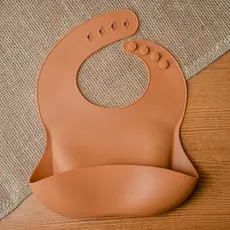 Babador Silicone Infantil Pega Migalhas com Bandana Impermeável Para Bebê | Bloo Baby