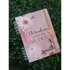 Caderno A5 personalizado com nome - 100 folhas pautadas   Caderno de anotações A5. Presente personalizado com pauta