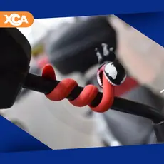 Prendedor Organizador De Cabo Carro Moto Bicicleta Bike Silicone Universal Enfeite