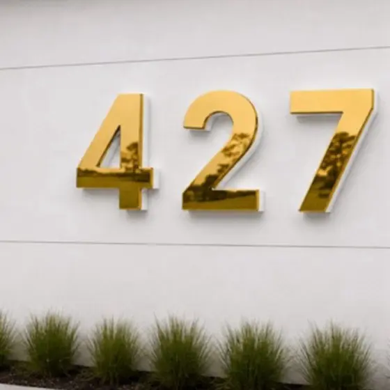 Número Residencial Grandes Fachadas 30cm Dourado espelhado ACM + PVC Expandido – Alto Relevo Premium