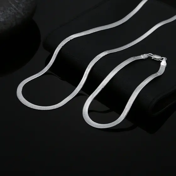 Moda para Casais: Joias em Prata Esterlina com Corrente de Cobra e Lâmina - Pulseira e Colar