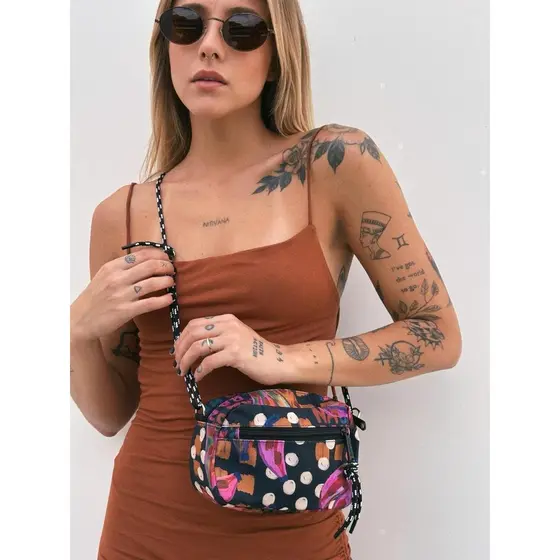 Mini Bag Pochete Colorida com Alça de Corda – Estilo e Conforto novidade