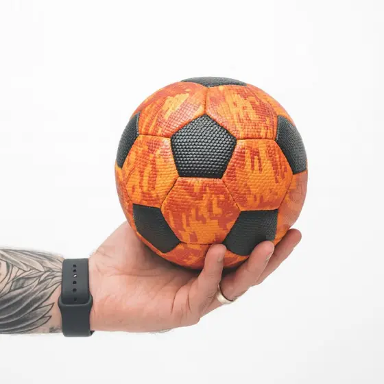 Mini Bolas de Futebol e Vôlei  N°3 - Couro Sintético Costurada Coloridas, ENVIAMOS CHEIA , jogar queimada