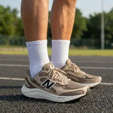 Tênis New Balance Fresh Foam Arishi V4 Masculino Corrida Academia Leve Conforto Amortecimento