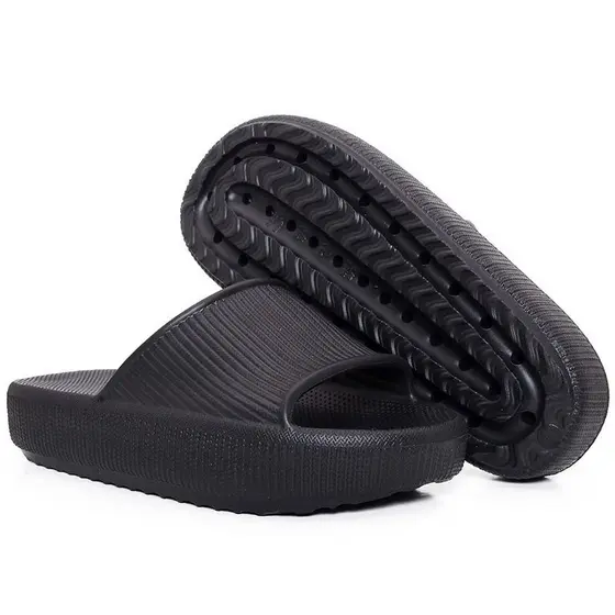 chinelo tipo nuvem macio anatômico. chinelo para o dia a dia ou descanso dos pês