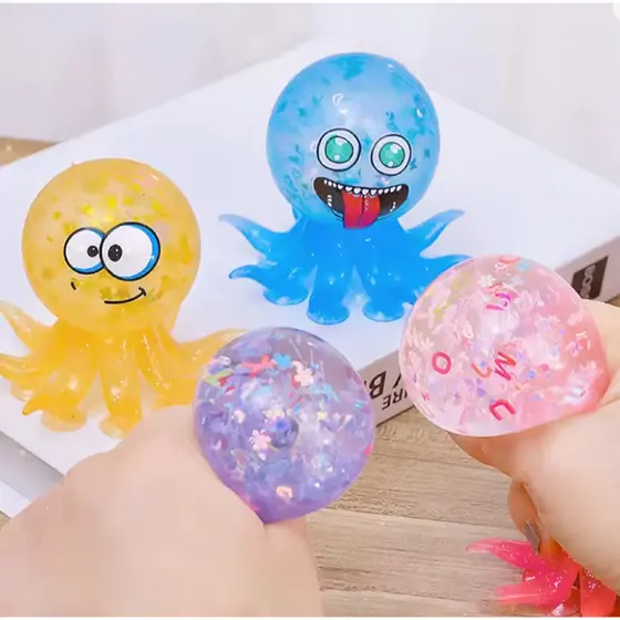 Squishy Fidget Toy Bichinho polvo Anti Stress Esmagar com ventosa cute