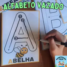 Alfabeto Vazado Ilustrado com traçado das Letras + 1 caneta escreve e apague para ALFABETIZAR