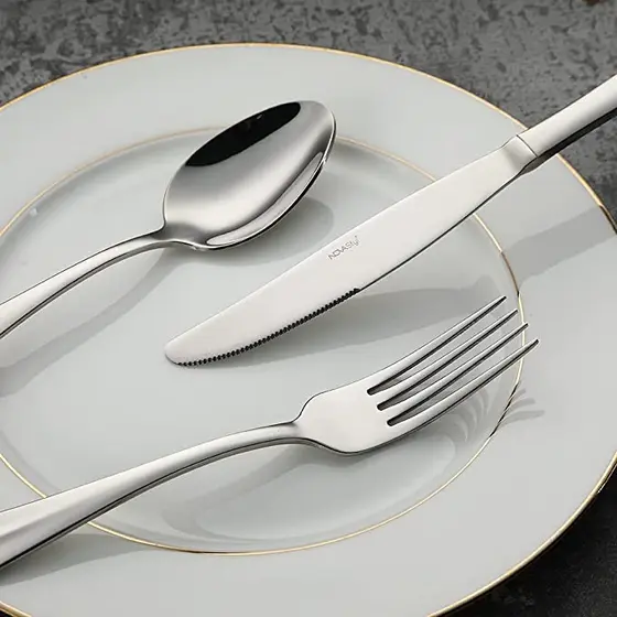 18 Peças Jogo De Talheres Com Garfo Colher Faca Inox Polido