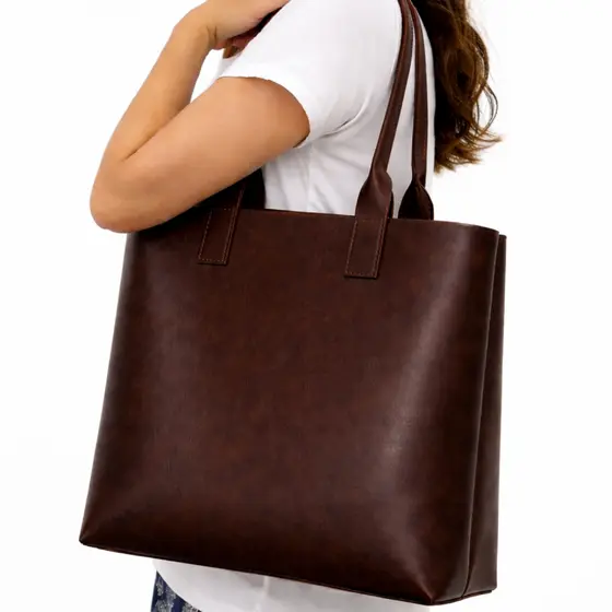Bolsa Feminina de Ombro Tipo Sacola em Couro Montana Marrom