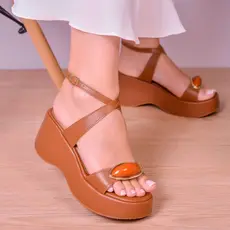 Sandália Plataforma Feminina Alta Preta Leve Confortavel Detalhe Metalizado Elegante Fashion
