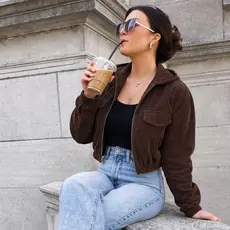 Jaqueta Feminina Veludo Cotele Com Ziper, Capuz, Elastico Moda Inverno Tendencia M e GG