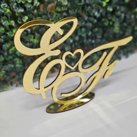 Centro De Mesa Iniciais Personalizado Em Acrílico Para Casamentos Festas Aniversário Chá de Bebe