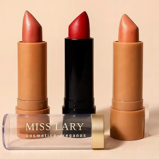 Batom Vegano Classic Miss Lary - Acabamento Semi-Matte, Pigmentos de longa duração, Alta cobertura