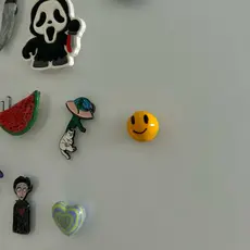 Imã de geladeira artesanal carinha feliz emoji para decoração feito à mão