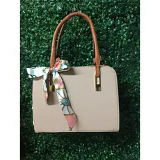Bolsa media com lenço e alça transversal