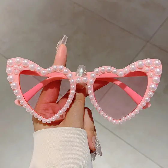 KAMMPT Elegante Coração Designer Tons Branco Pérola Doce Cor Decoração Óculos De Sol Marca De Moda Rosa Praia Para Mulhe