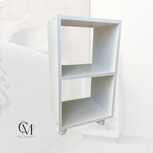 Mesa de Cabeceira em MDF com rodizio plástico 50x30x24,5cm universal