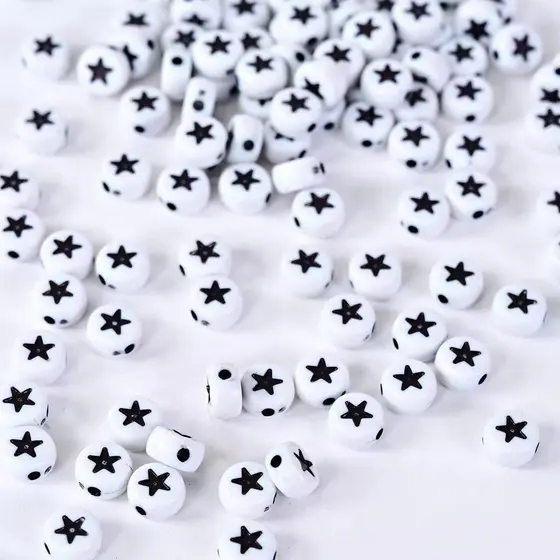 Miçanga Estrela entremeio Redondo Preto Fundo Branco 100 Un para Pulseira Infantil Chaveiro Colar
