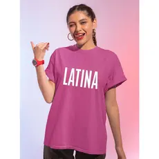 Camiseta Feminina Preta Estampada Frase Latina Cor Estampa Surpresa