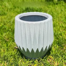 Vaso para plantas em polietileno Origame com prato coletor  Cor Cimento N3