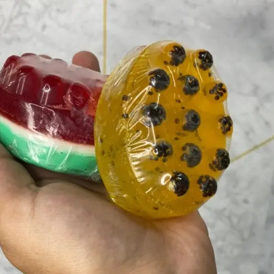 🧼 Sabonete Artesanal Massageador - Melancia e Maracujá 🍉🍈