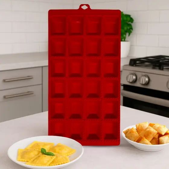 Forma para Ravioli e Mini Pastel Vermelha 24 Cavidades, Prático e Resistente Ideal Massa Recheada