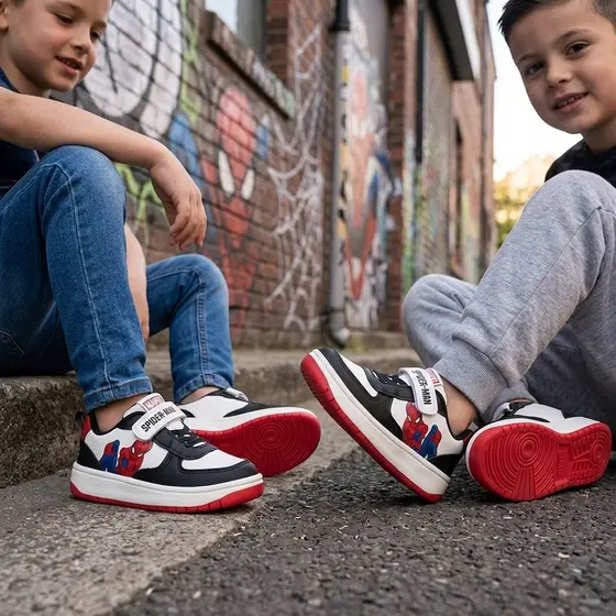 Tênis Infantil Homem Aranha Marvel Oficial Dyan Modelo Pump Confortável Escolar Passeio Com Velcro E Elástico