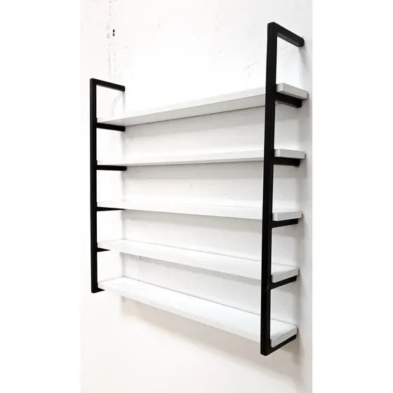 EXPOSITOR  BRANCO COM  PRETO de EsmalteS Estilo Industrial.