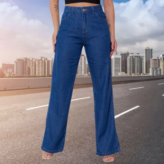 Calça Jeans Feminina Wide Leg com Cintura Alta e Bolsos Funcionais
