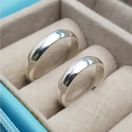 Alianças Prata 925 4 mm Casal Minimalista Elegante Unissex Namoro Compromisso Noivado
