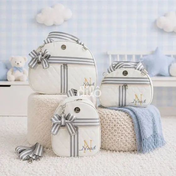 Bolsa maternidade personalizada de luxo 3 peças. Bolsa de bebê com inicial e nome. Dilô Kids