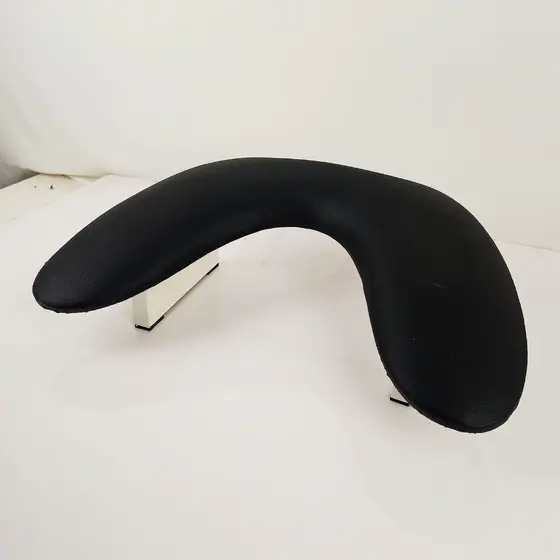 Apoio de mão confort line em corino liso.