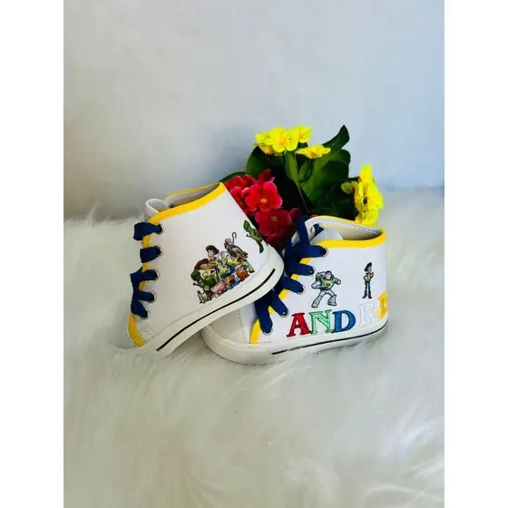 tenis botinha personalizado menino temático tema toy story