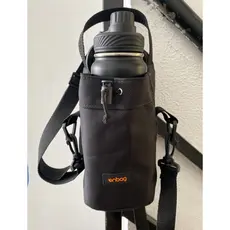 Bolsa Shoulder Fit Magnética de Academia com 3 a 5 Imãs Extra Fortes Contém Suporte Pra Garrafa até 2l Gruda em Maquinas