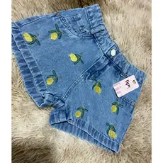 Shorts blogueira jeans.