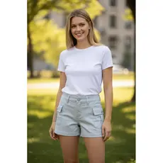 Shorts moda cargo, com laycra .